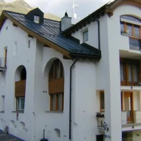 Il Balcun Tort Apartment Pontresina